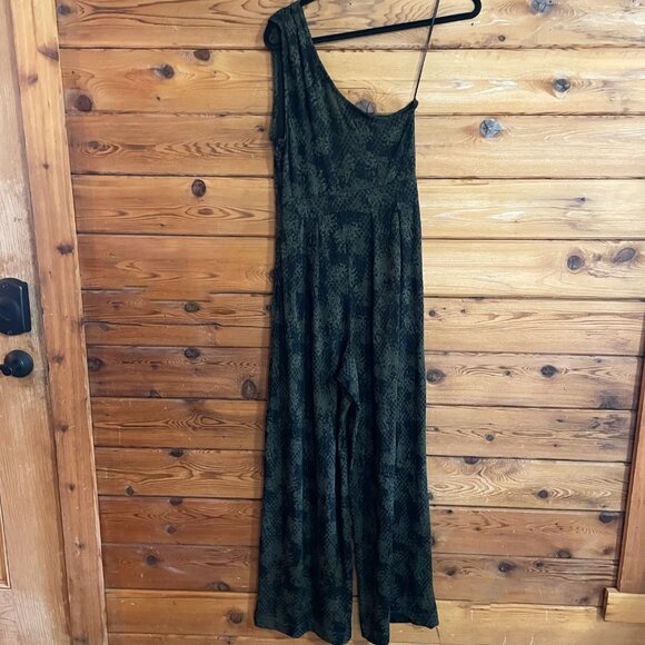 FREE PEOPLE Maya Asymmetrical Animal Print Green Black Jumpsuit Women’s Medium - Picture 3 of 8